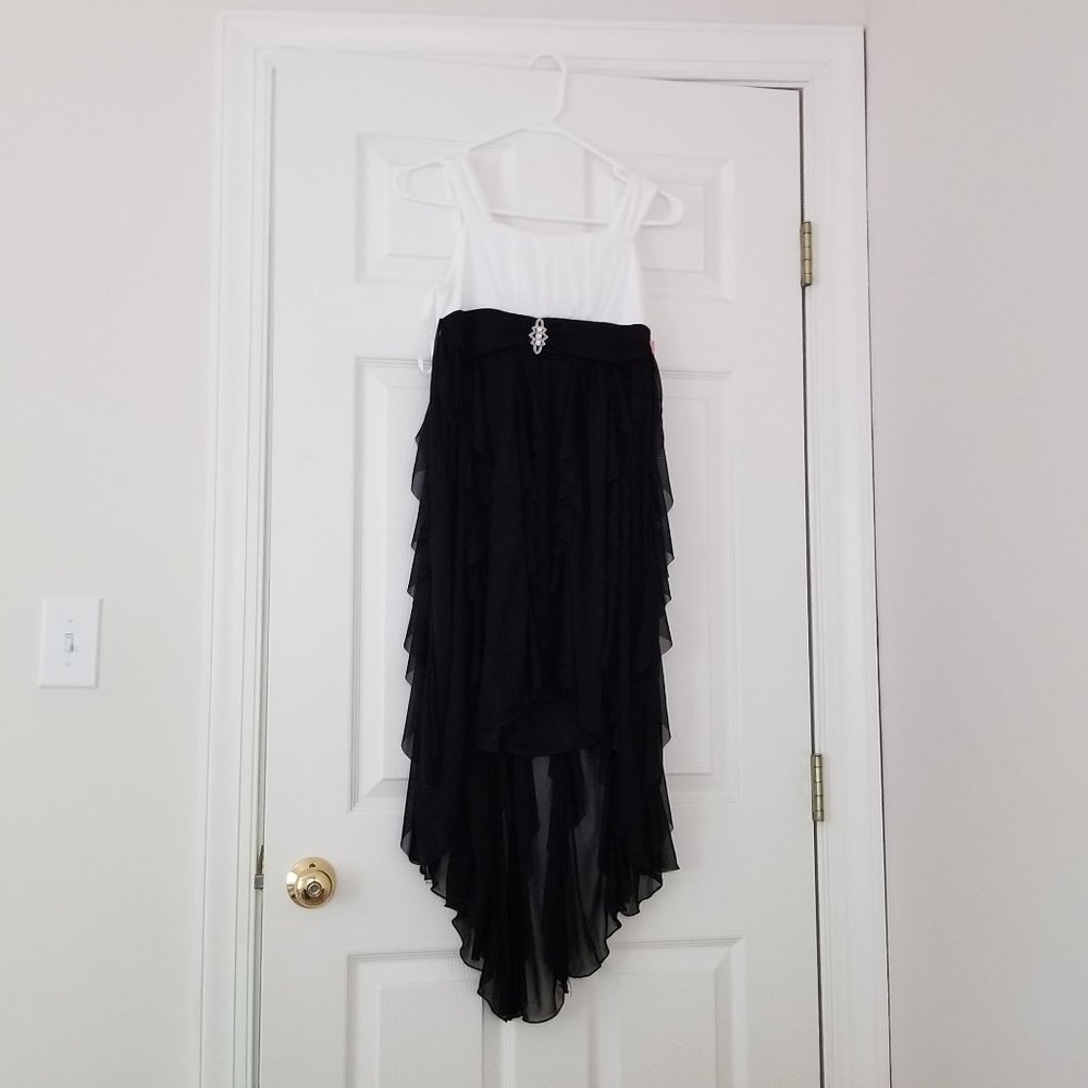 Amy's Closet Black and Ivory Formal/Party Dress